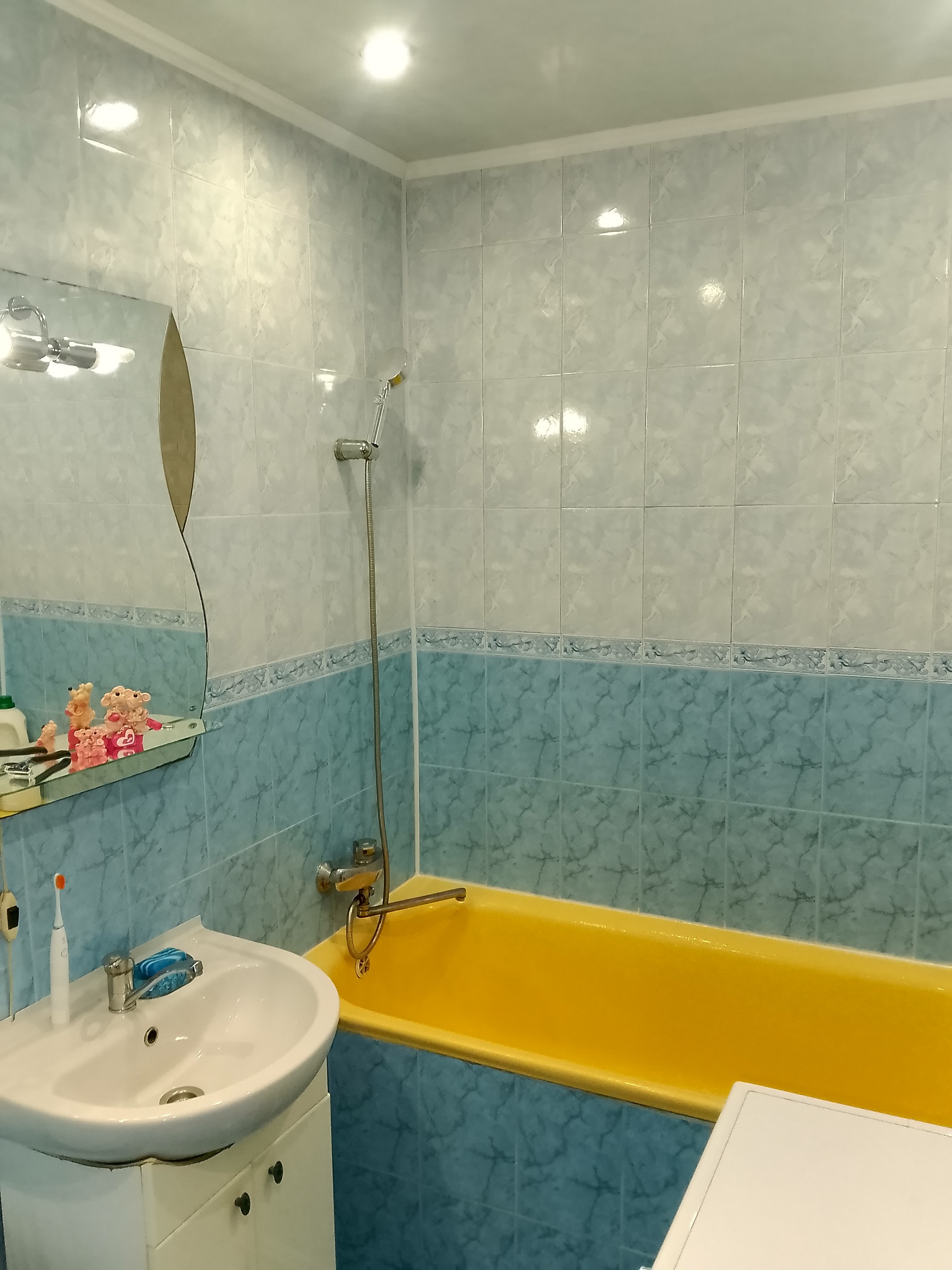 Продажа 4-комнатной квартиры 79 м²