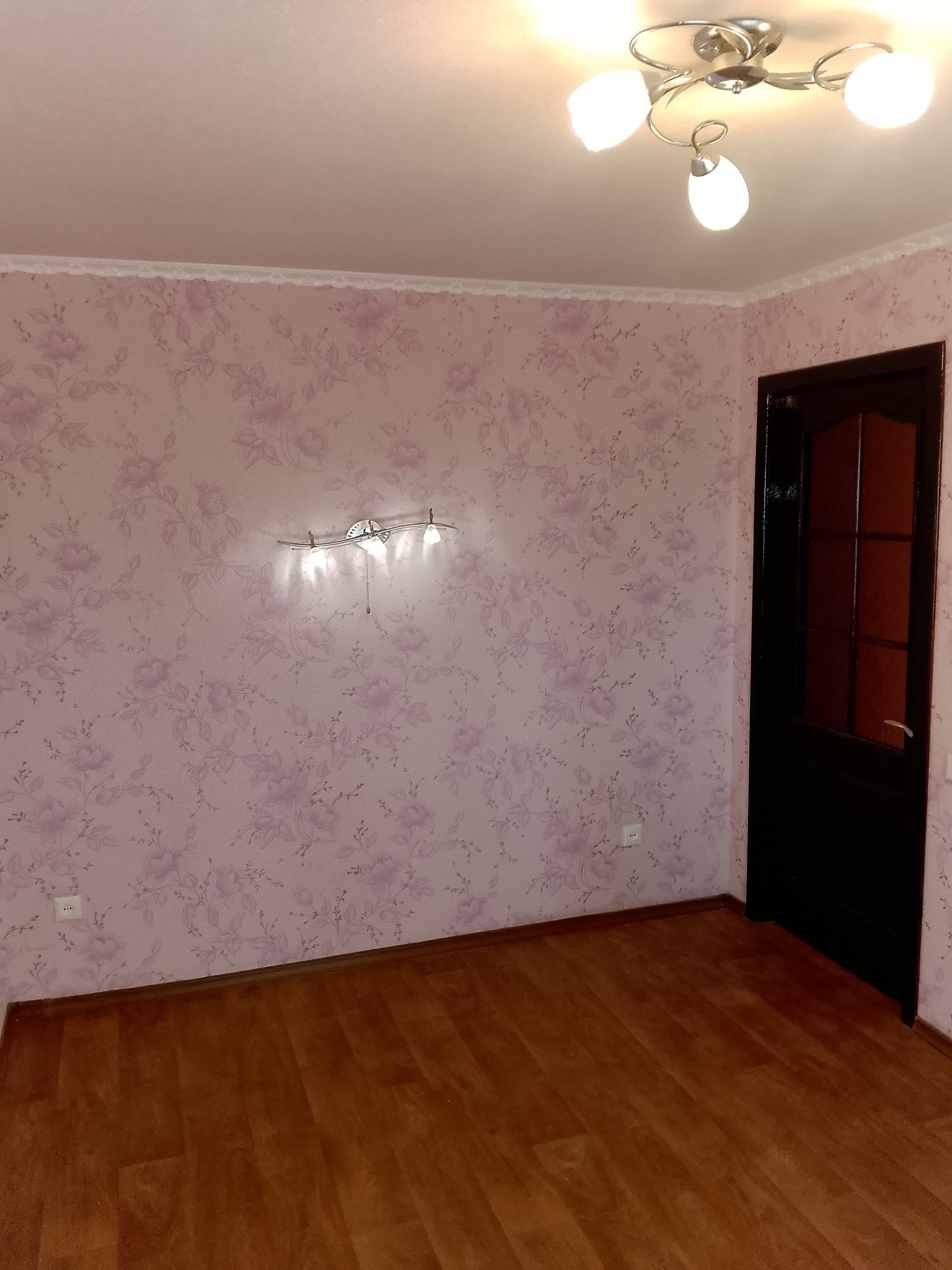 Продажа 4-комнатной квартиры 79 м²