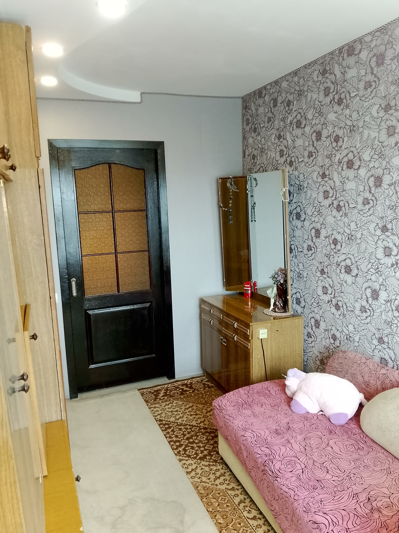 Продажа 4-комнатной квартиры 79 м²