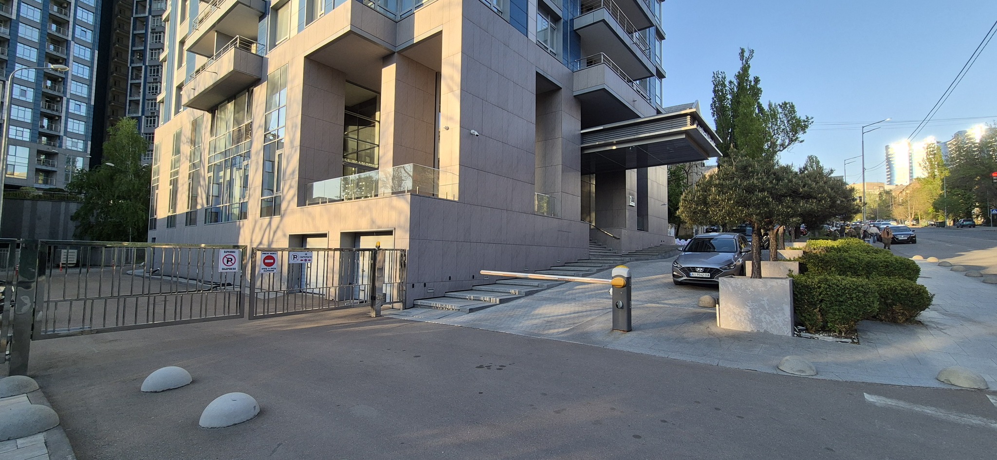 Аренда 1-комнатной квартиры 50.3 м², Джона Маккейна ул., 7