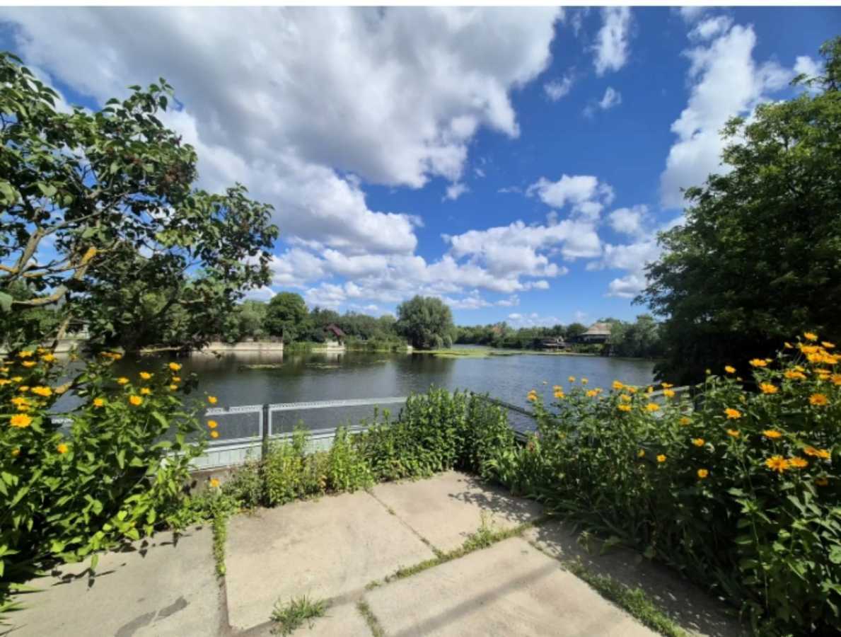 Продаж дачі 127.6 м², Центральна вул.