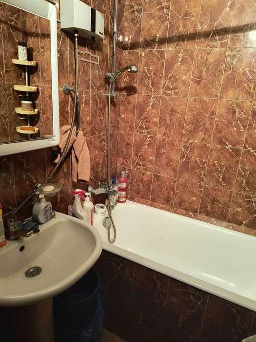 Продажа 3-комнатной квартиры 95 м², Ереванская ул., 10А