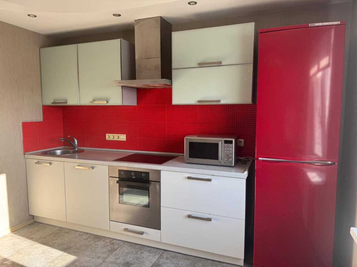 Продаж 2-кімнатної квартири 73 м², Маршала Тимошенка вул., 15