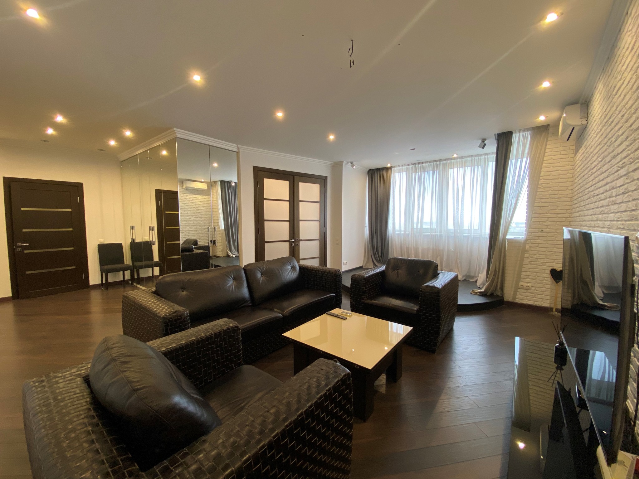 Продажа 2-комнатной квартиры 96 м², Ованеса Туманяна ул., 15А