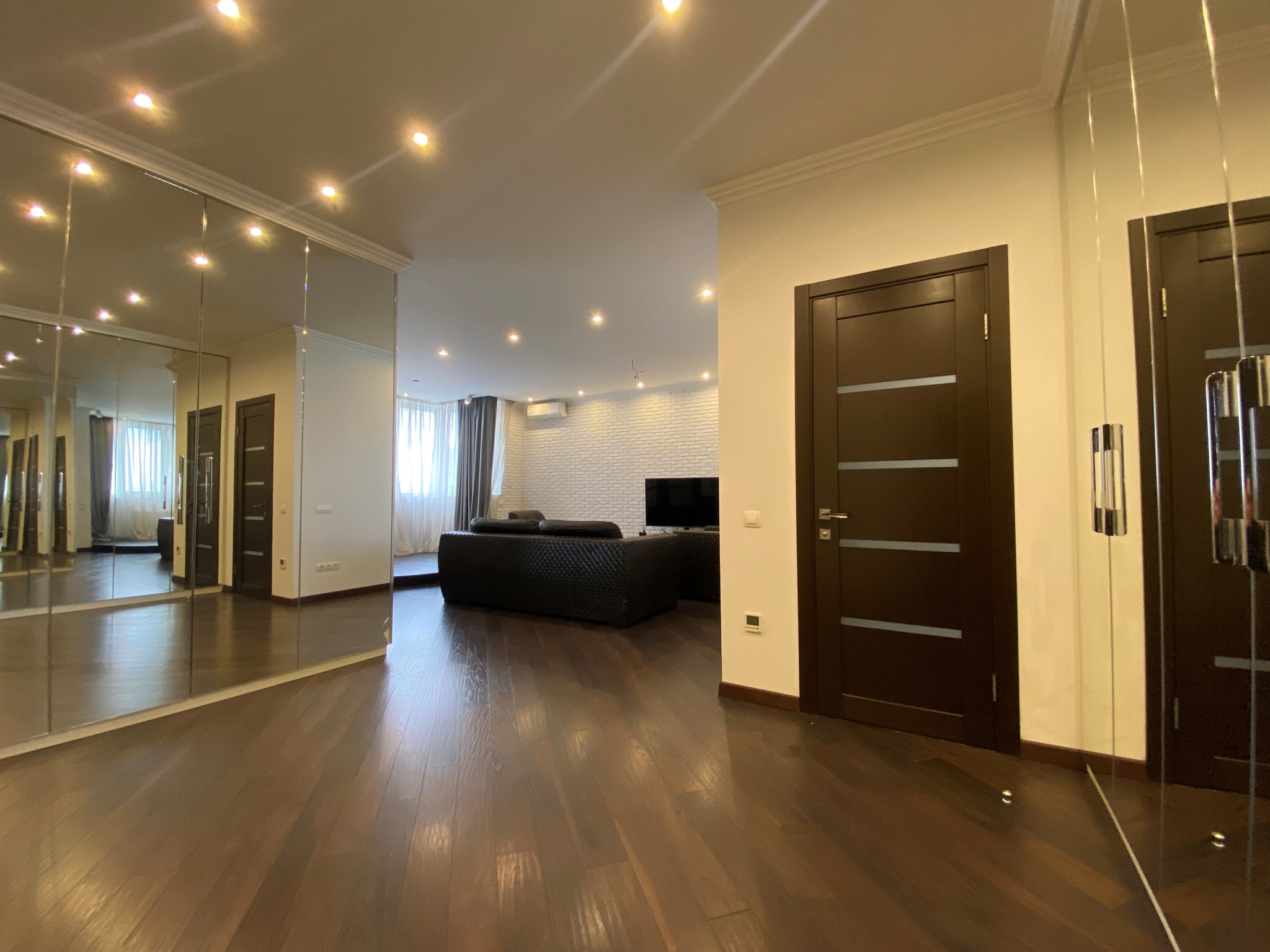 Продажа 2-комнатной квартиры 96 м², Ованеса Туманяна ул., 15А