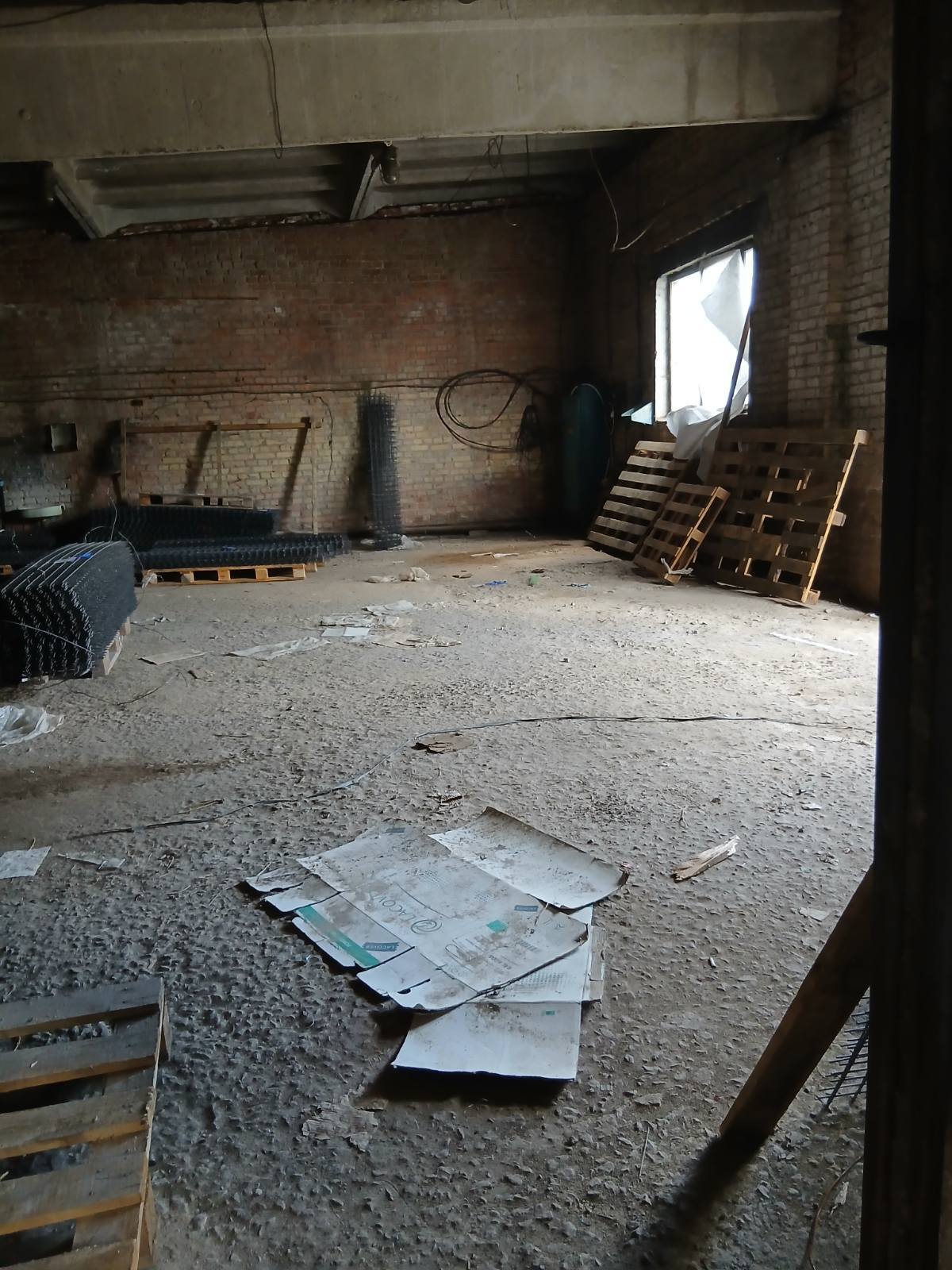 Оренда складу 985 м², Кліма Савура вул.