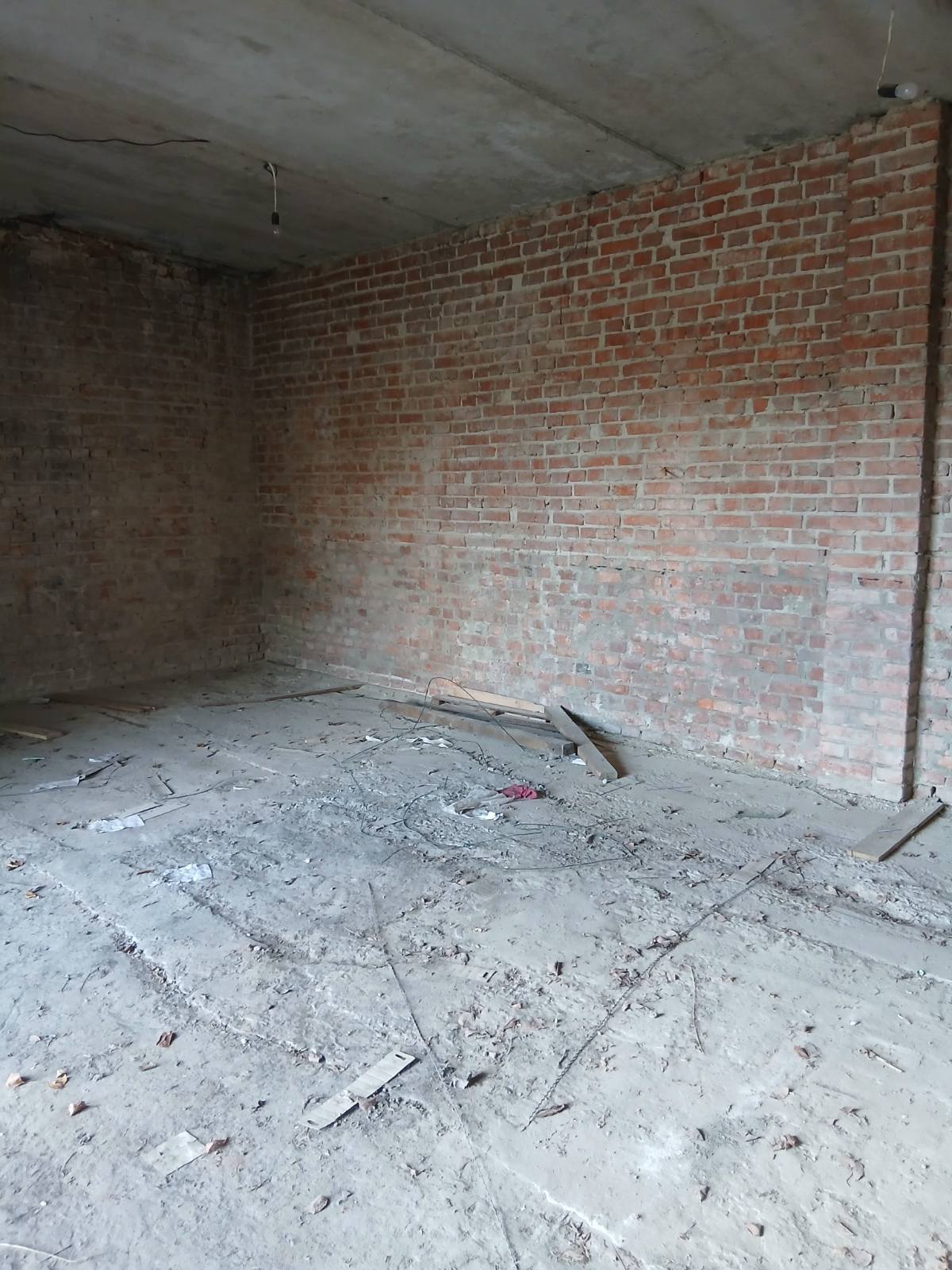 Оренда складу 985 м², Кліма Савура вул.