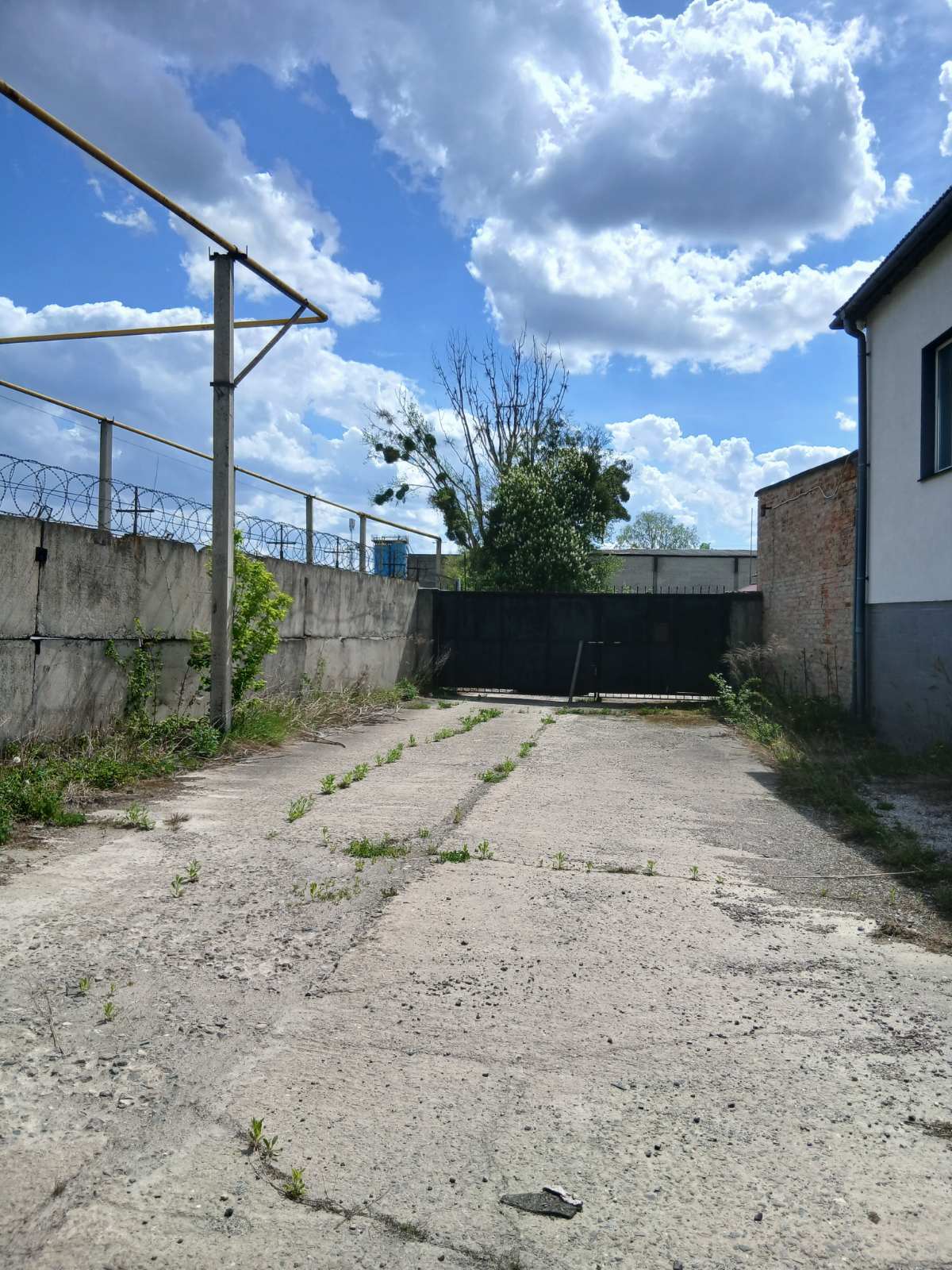 Оренда складу 985 м², Кліма Савура вул.