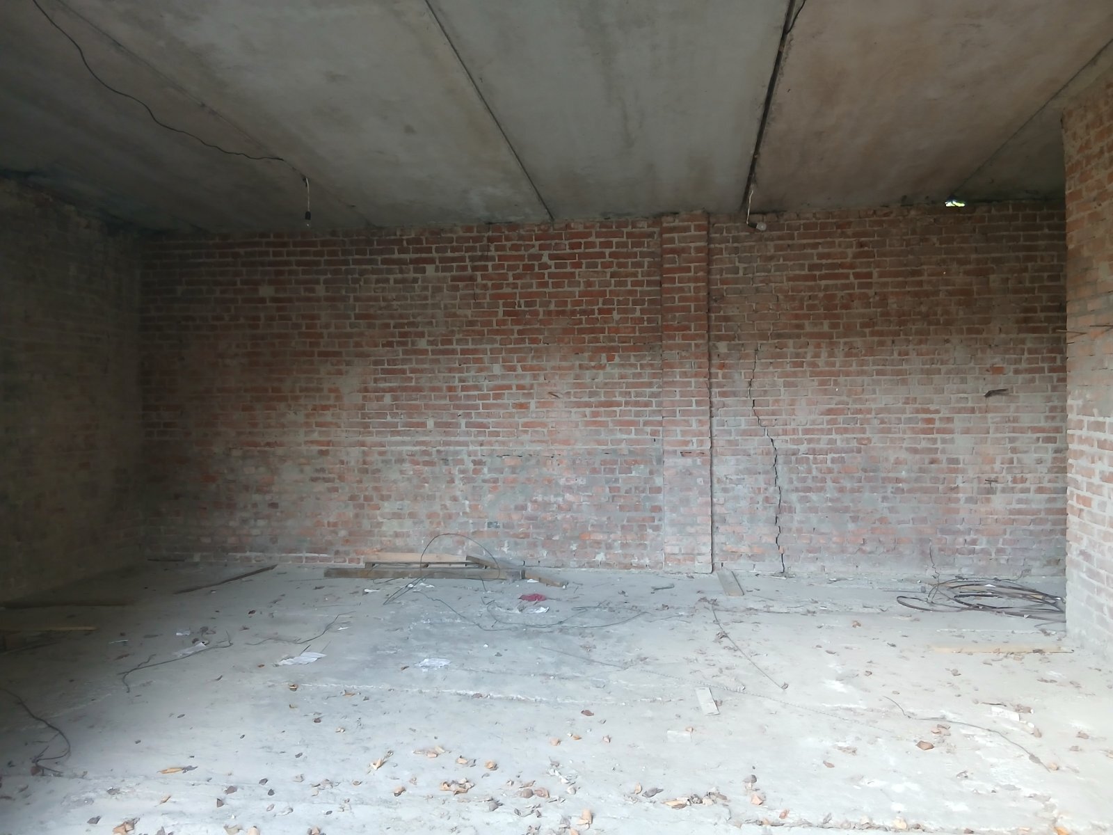 Оренда складу 985 м², Кліма Савура вул.