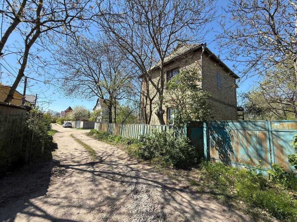 Продаж дачі 87.3 м², Центральна вул.