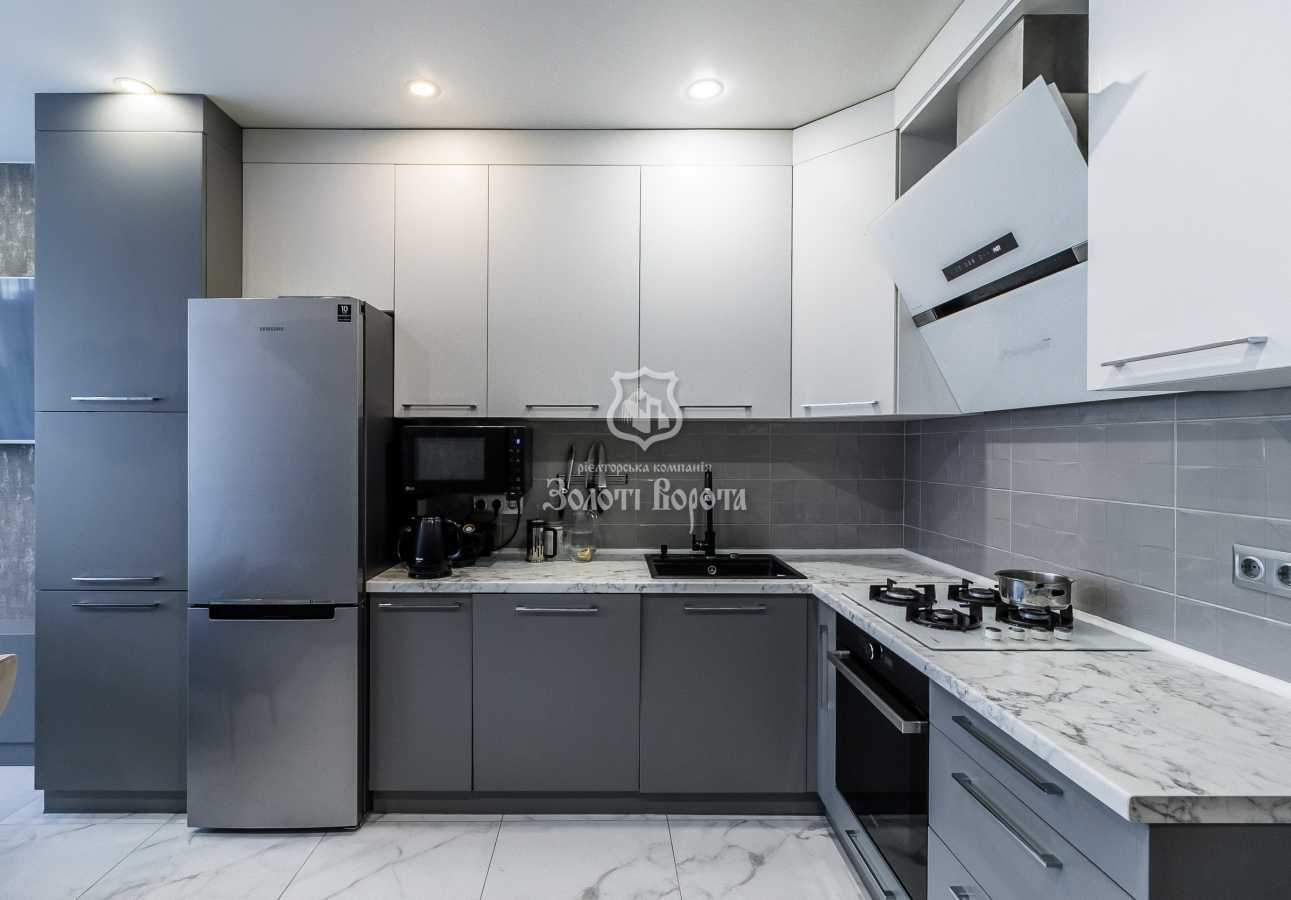 Продажа 2-комнатной квартиры 72.4 м², Придорожняя ул., 5