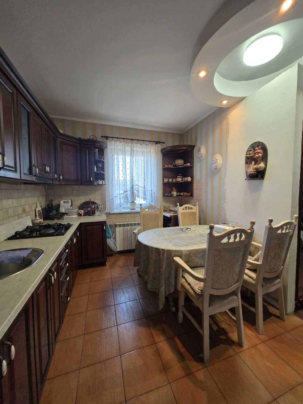 Продаж будинку 140 м², Центральна