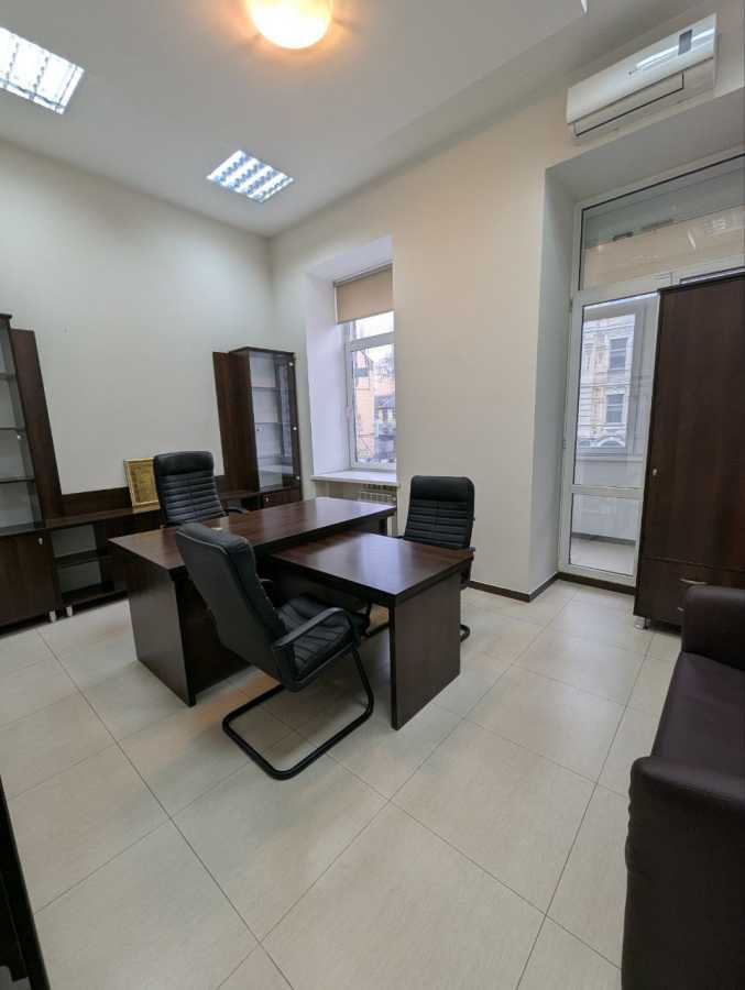 Аренда офиса 98 м², Шота Руставели ул., 1