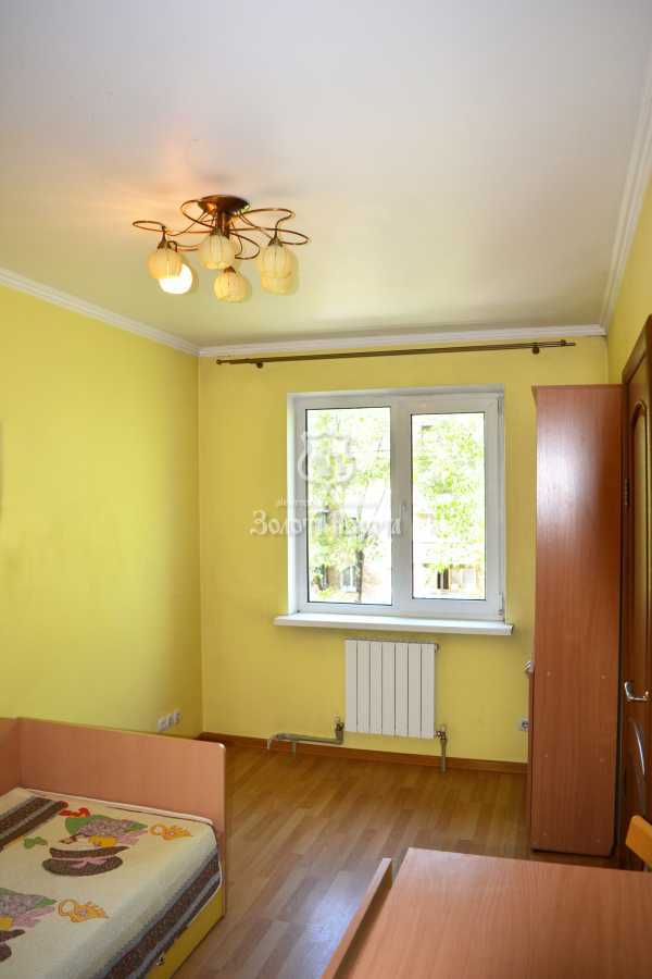 Продаж 2-кімнатної квартири 47 м², Метробудівська вул., 7