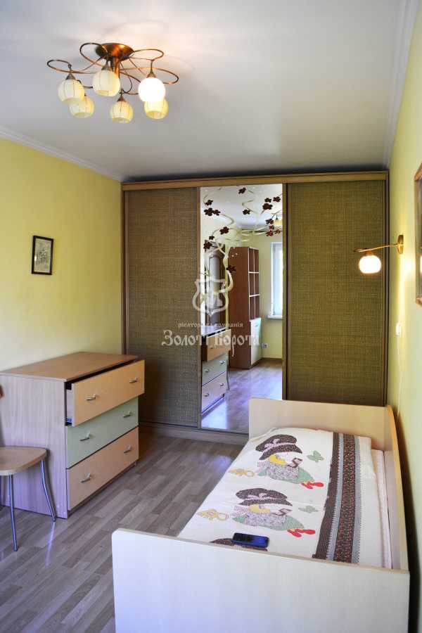 Продаж 2-кімнатної квартири 47 м², Метробудівська вул., 7