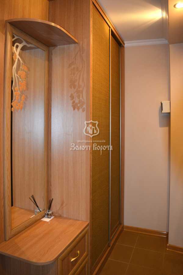 Продаж 2-кімнатної квартири 47 м², Метробудівська вул., 7