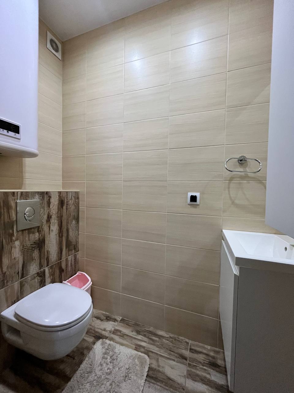 Продажа 3-комнатной квартиры 82 м², Льва Ландау просп., 52Б