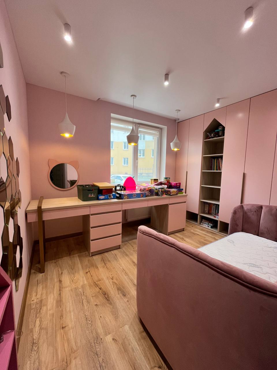 Продажа 3-комнатной квартиры 82 м², Льва Ландау просп., 52Б
