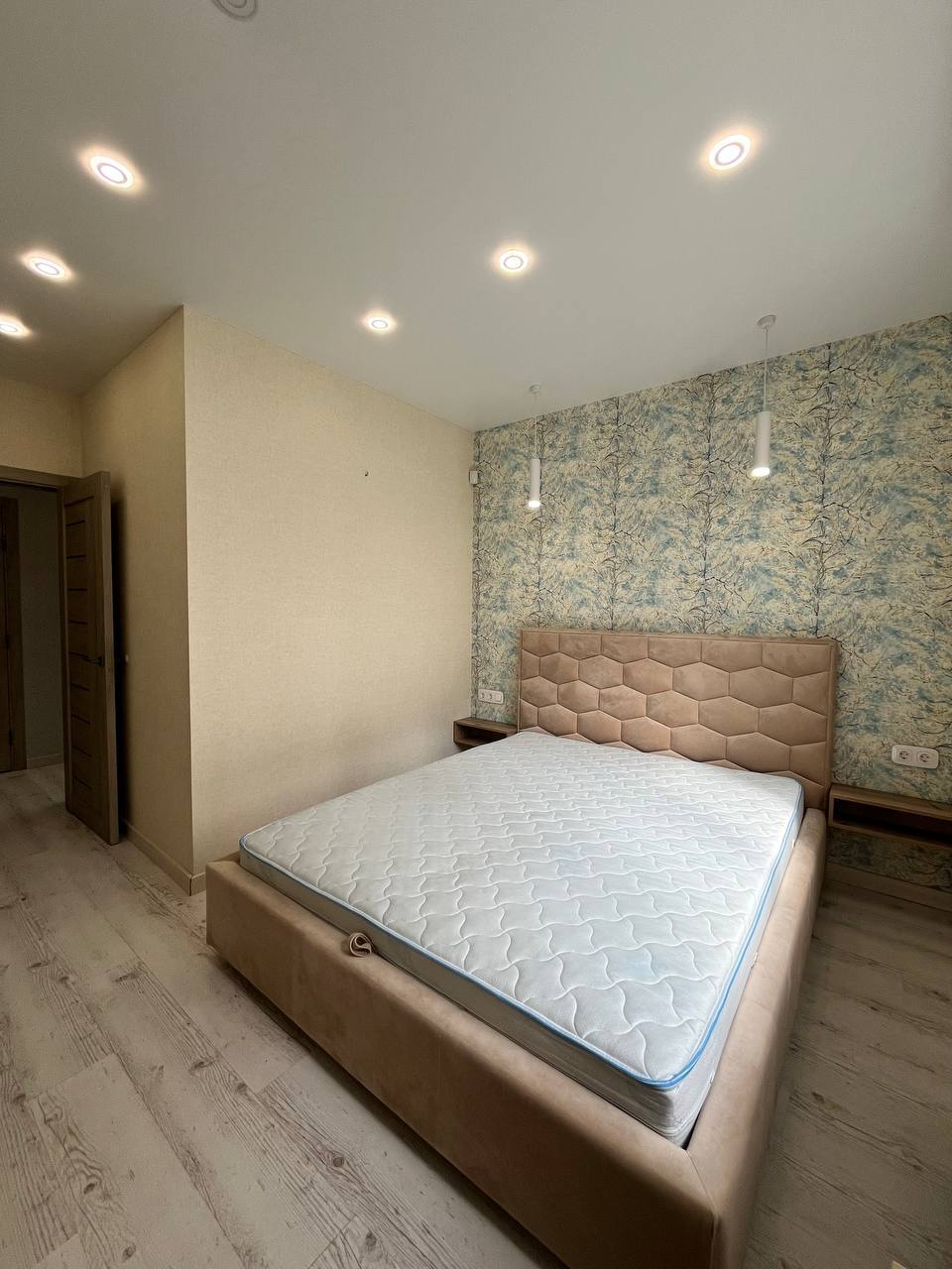 Продажа 3-комнатной квартиры 82 м², Льва Ландау просп., 52Б