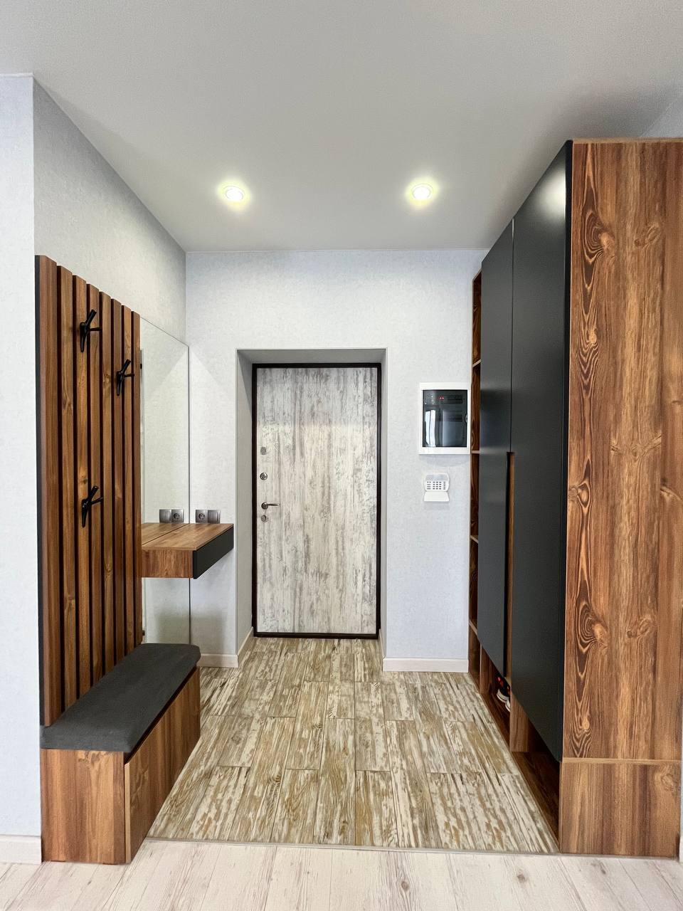 Продажа 3-комнатной квартиры 82 м², Льва Ландау просп., 52Б