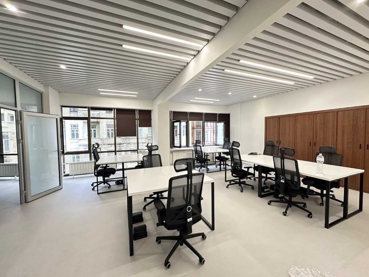 Продажа офиса 400 м², Олеся Гончара ул., 35