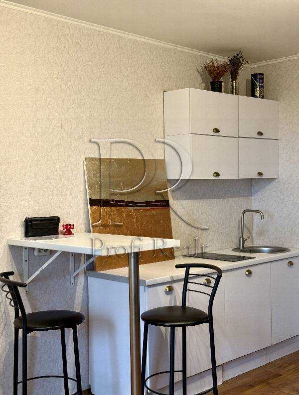 Продажа 1-комнатной квартиры 49 м², Академика Глушкова просп., 9Е