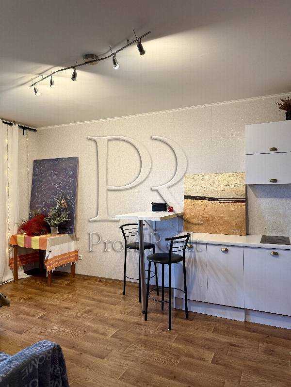 Продажа 1-комнатной квартиры 49 м², Академика Глушкова просп., 9Е