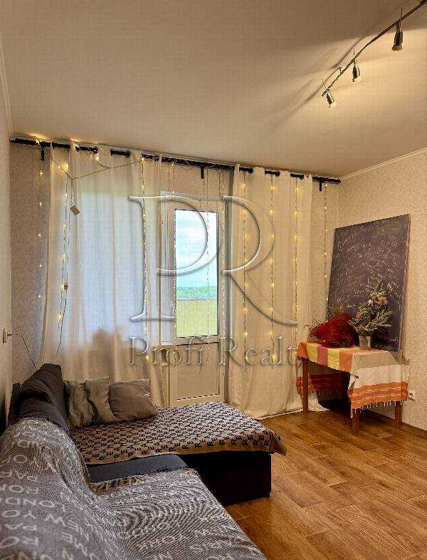 Продажа 1-комнатной квартиры 49 м², Академика Глушкова просп., 9Е