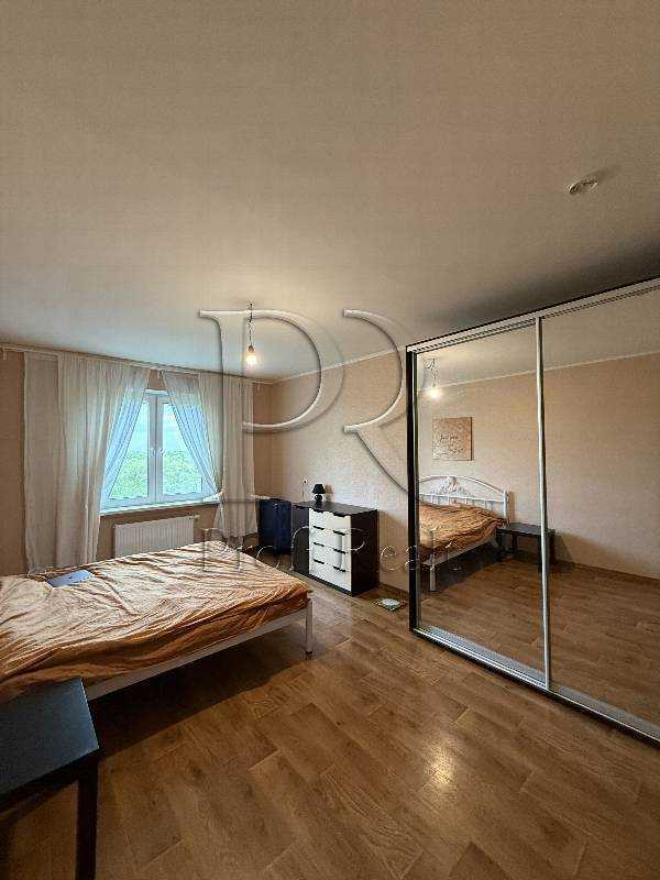 Продажа 1-комнатной квартиры 49 м², Академика Глушкова просп., 9Е
