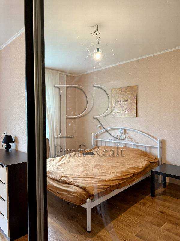 Продажа 1-комнатной квартиры 49 м², Академика Глушкова просп., 9Е