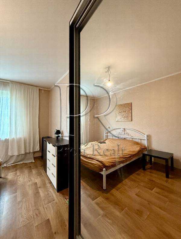 Продажа 1-комнатной квартиры 49 м², Академика Глушкова просп., 9Е