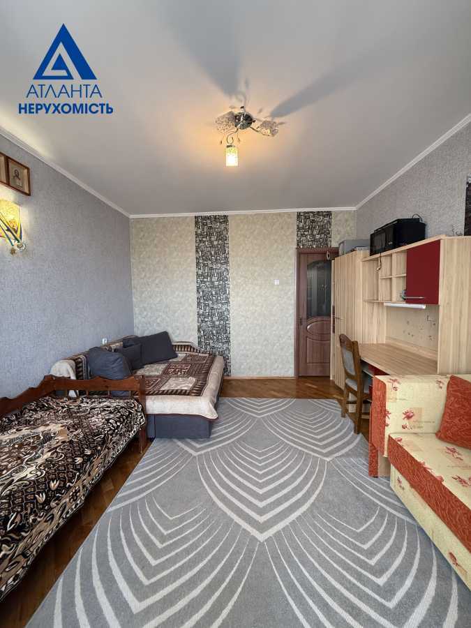 Продажа 3-комнатной квартиры 93 м², Ровенская ул.