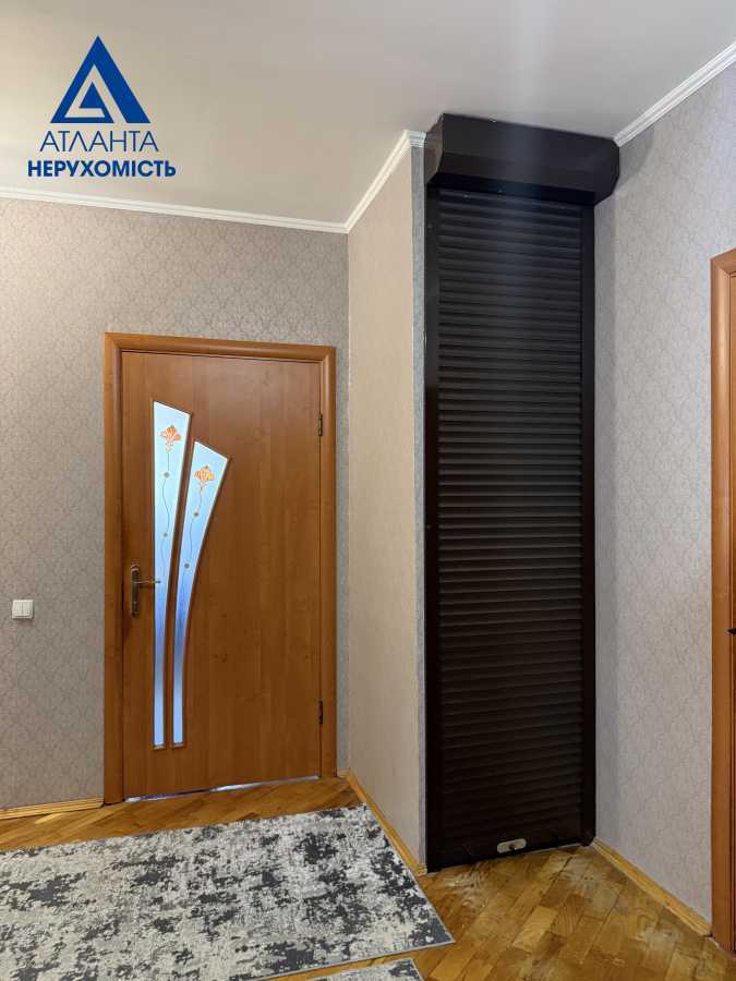 Продажа 3-комнатной квартиры 93 м², Ровенская ул.