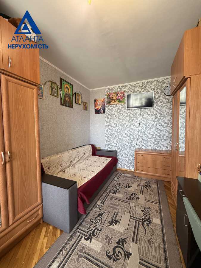 Продажа 3-комнатной квартиры 93 м², Ровенская ул.