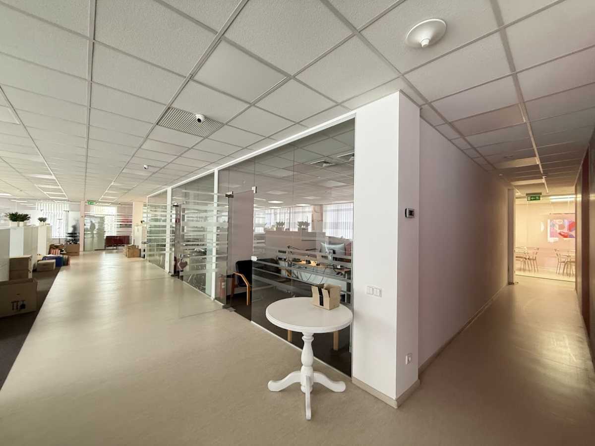 Аренда офиса 900 м², Ивана Федорова ул.