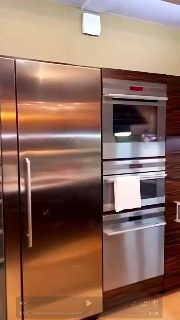 Продажа 3-комнатной квартиры 130 м², Генерала Геннадия Воробьева ул., 13Е