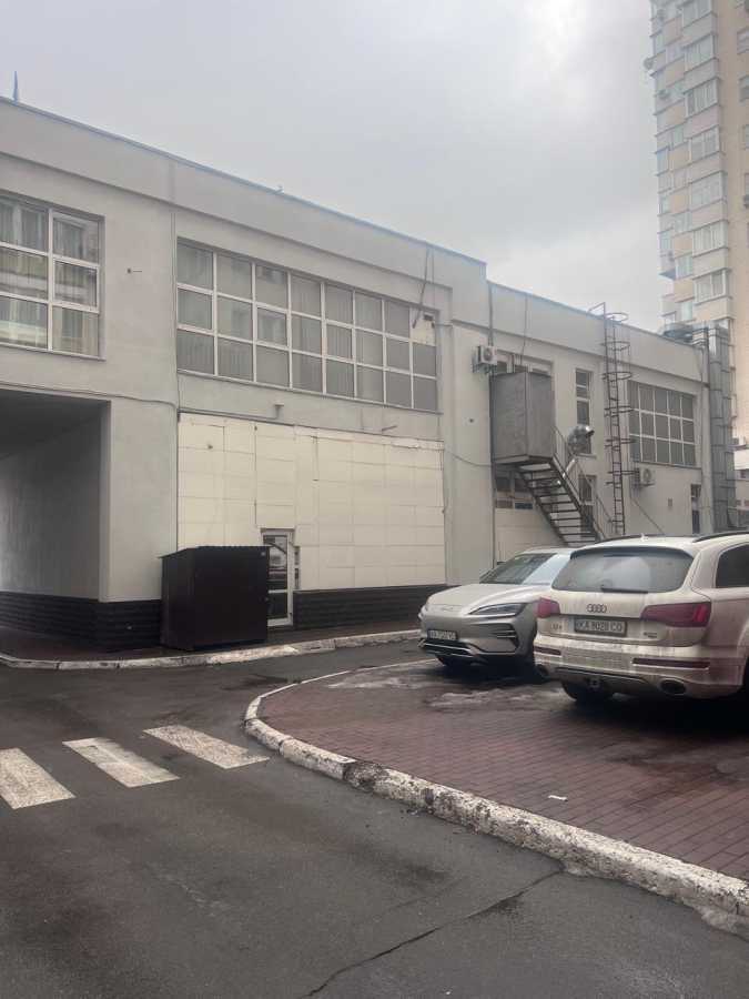 Продажа коммерции 500 м², Маршала Тимошенко ул., 29