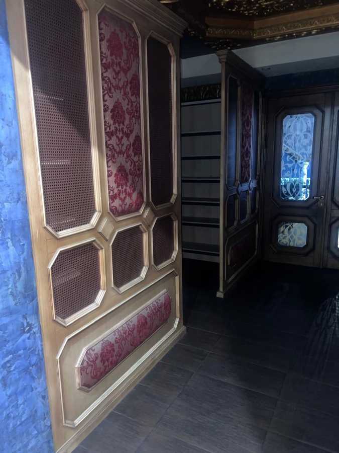 Продажа коммерции 500 м², Маршала Тимошенко ул., 29