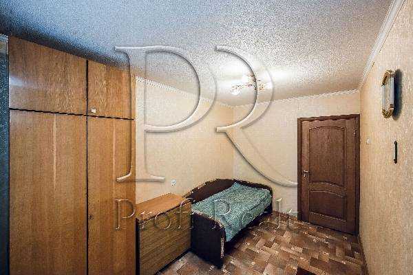 Продаж 2-кімнатної квартири 45 м², Гната Юри вул., 12