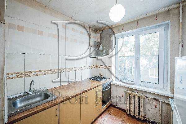 Продаж 2-кімнатної квартири 45 м², Гната Юри вул., 12