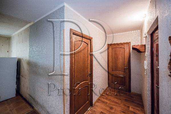 Продаж 2-кімнатної квартири 45 м², Гната Юри вул., 12