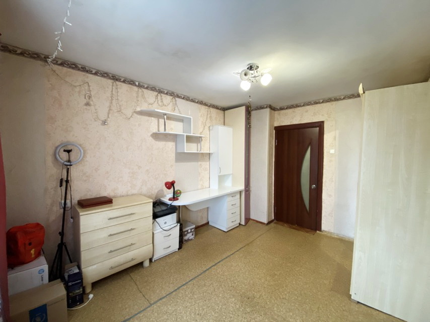 Продажа 3-комнатной квартиры 62 м², Космонавтов ул., 146В
