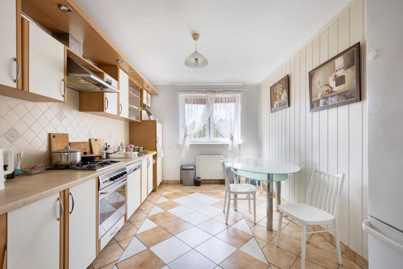Продаж будинку 354 м², Франка