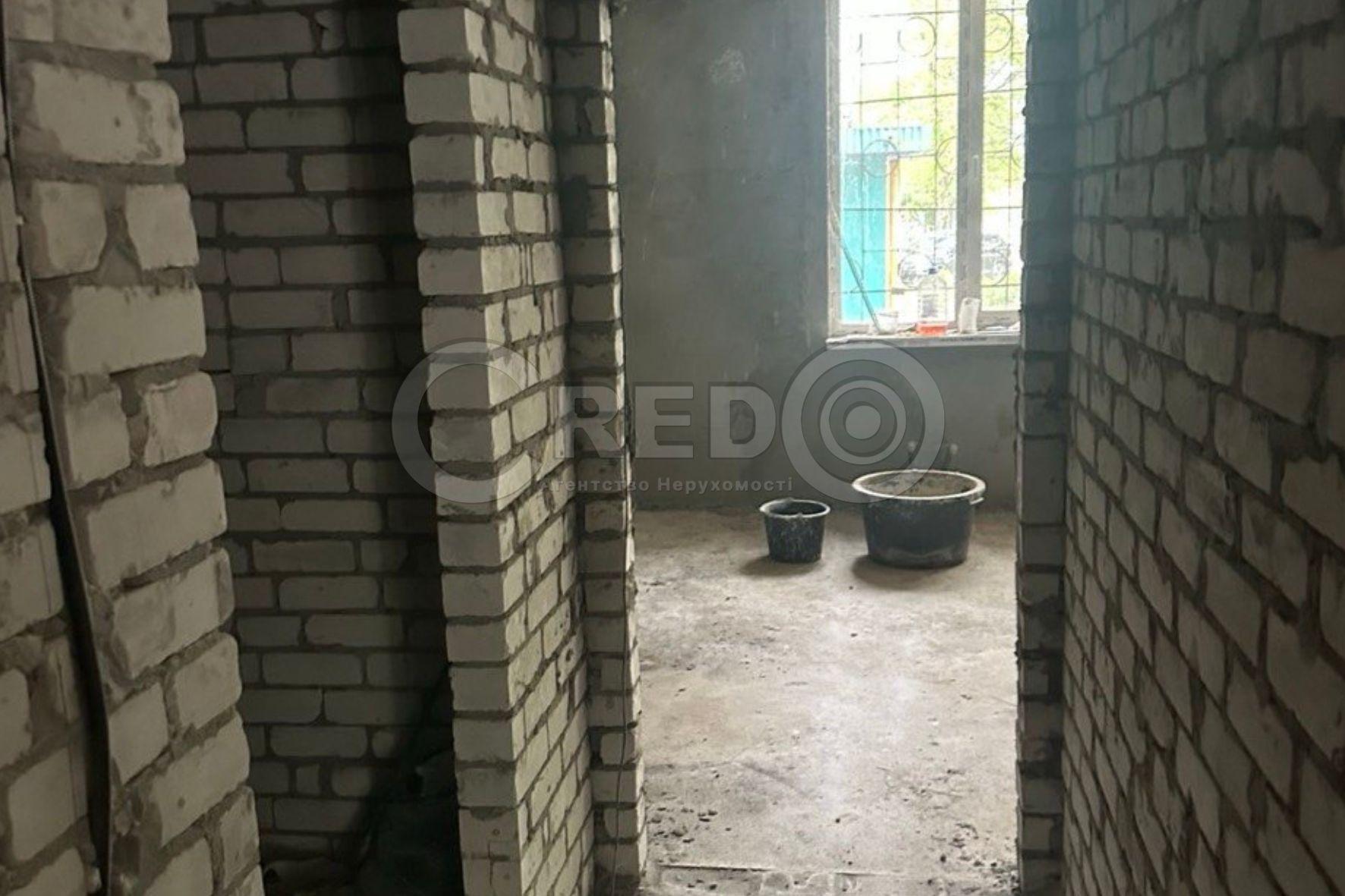 Продажа торгового помещения 180 м², Чаривна ул.