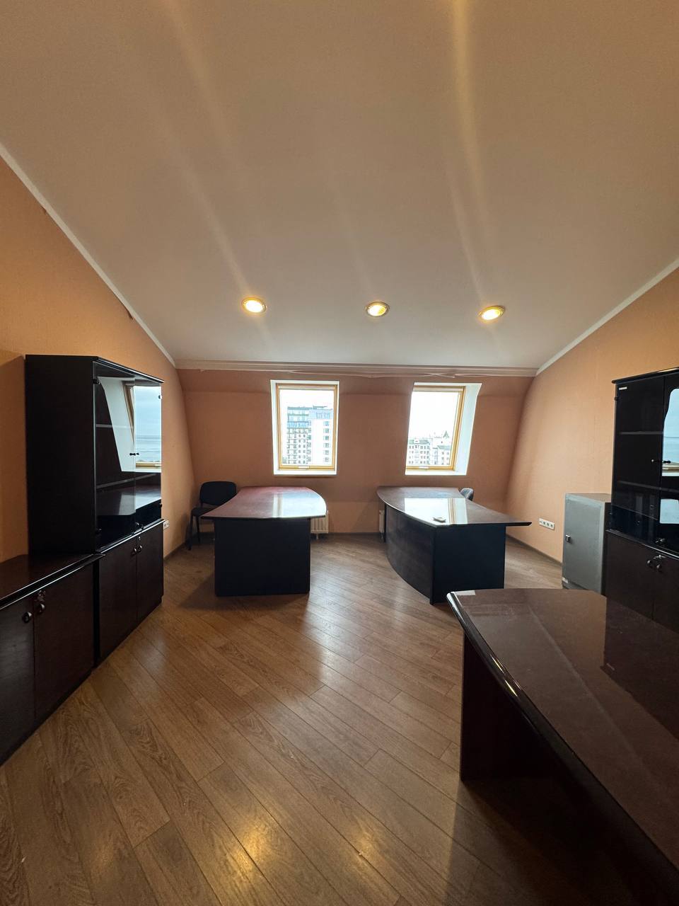Продаж офісу 114 м², Французский бул., 9