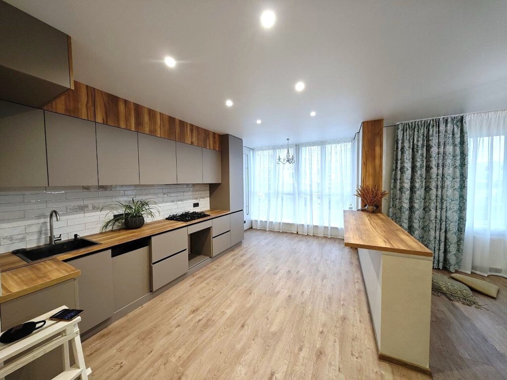 Оренда 3-кімнатної квартири 88 м², Іллічівська дор.