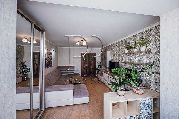 Продажа 3-комнатной квартиры 103 м², Ломоносова ул., 54