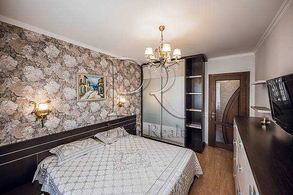 Продажа 3-комнатной квартиры 103 м², Ломоносова ул., 54