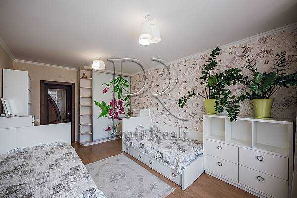 Продажа 3-комнатной квартиры 103 м², Ломоносова ул., 54