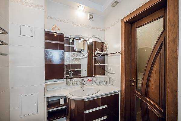 Продажа 3-комнатной квартиры 103 м², Ломоносова ул., 54